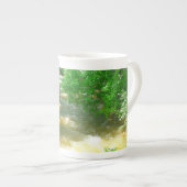 Rushing River under Trees Tasse (Vorderseite Rechts)