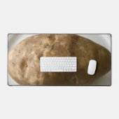 Russet Potato on White Plate Photograph Schreibtischunterlage (Tastatur & Maus)