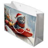 Russian Blue Cat in Sledge Let it Snow Christmas Große Geschenktüte (Rückseite Schrägansicht)
