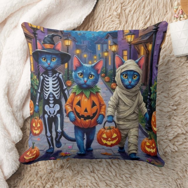 Russian Blue Cats in Halloween Costumes Kissen (Decke)