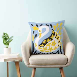 Russian Style Fairy Tale Royal Crowned Swan Kissen