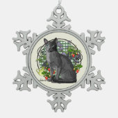 Russische blaue Katze mit Beeren Schneeflocken Zinn-Ornament (Vorderseite)