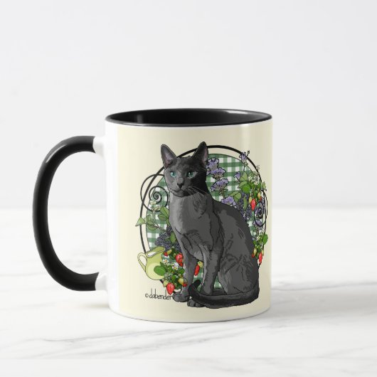 Russische blaue Katze mit Beeren Tasse (Links)