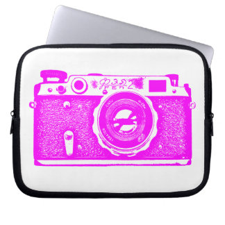Russische Kamera - Magenta auf Weiß Laptopschutzhülle