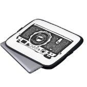 Russische Kamera - Schwarz auf Weiß Laptopschutzhülle (Vorne Knopf)