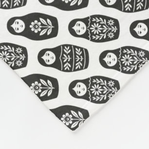 russische Puppen Fleecedecke