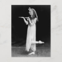 Russischer Tänzer in Cleopatra-Kostüm