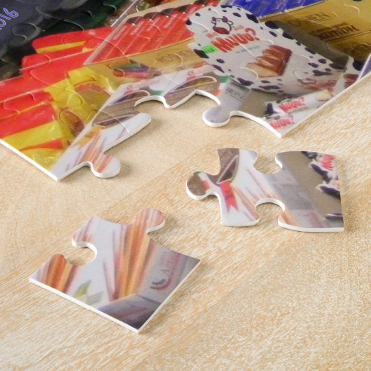 Russisches Lebensmittelgeschäft rüttelt Laubsäge Puzzle (Seite)