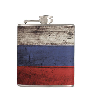 Russland-Flagge auf altem hölzernem Korn Flachmann