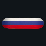 Russland-Flagge Skateboard<br><div class="desc">Fühlen Sie sich frei,  den Entwurf entsprechend Ihren eigenen Präferenzen zu ändern. Sie können den Entwurfsstandort,  die Orientierung,  die Hintergrundfarben und die Größe ändern. Auch Sie addieren möglicherweise Ihren eigenen Text oder Slogan-Set sein Schriftart,  Standort und Größe,  alle,  um das entscheidende persönliche Geschenk für Sie und Ihre geliebten herzustellen.</div>