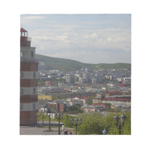 Russland, Murmansk. Größte Stadt nördlich des Notizblock