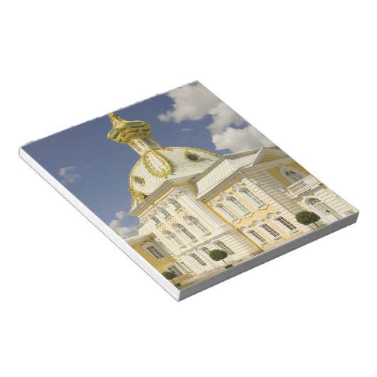 Russland. Petrodvorets. Peterhof Palace. Peter the Notizblock (angewinkelt)