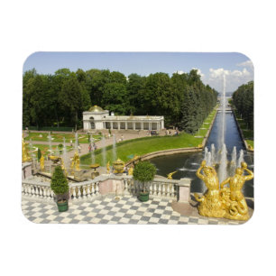 Russland. Petrodvorets. Peterhof-Palast. Peter der Magnet