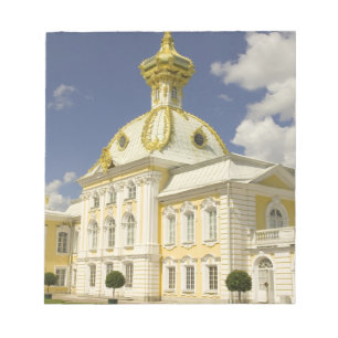 Russland. Petrodvorets. Peterhof-Palast. Peter der Notizblock