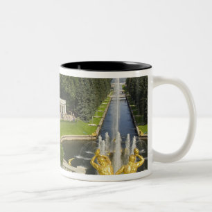 Russland. Petrodvorets. Peterhof-Palast. Peter der Zweifarbige Tasse