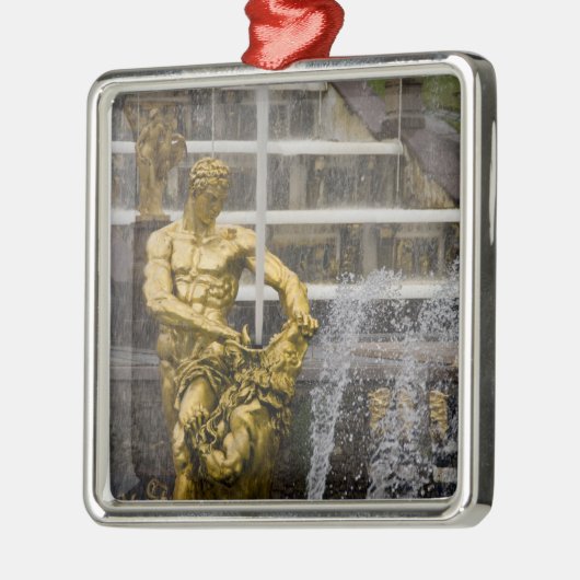 Russland, St. Petersburg, Peterhoff (alias 3 Silbernes Ornament (Links)