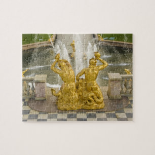 Russland, St. Petersburg. Samson-Brunnen bei Puzzle