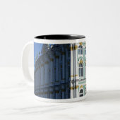 Russland, St. Petersburg, Winterpalast, The 4 Zweifarbige Tasse (Vorderseite Links)