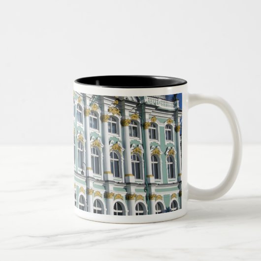 Russland, St. Petersburg, Winterpalast, The 4 Zweifarbige Tasse (Rechts)