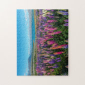 Russle Lupines in See Tekapo | Neuseeland Puzzle (Vertikal)