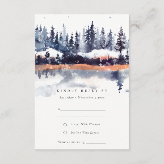 Rust Navy Winter Pine Forest Snow Wedding RSVP Begleitkarte (Vorderseite)