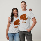 Rust Red Cartoon Wooly Mammoth Personalisiert T-Shirt (Unisex)