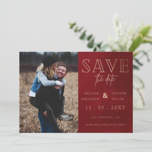 Rust Red Stylish Handgeschriebenes Foto Save the D Date (Stehend Vorderseite)