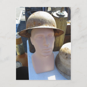 Rusted Helmet Postkarte