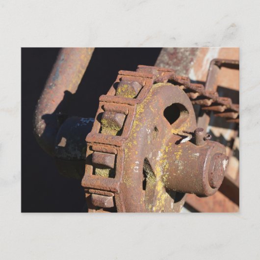 Rusted Tractor Chainlink Postkarte (Vorderseite)