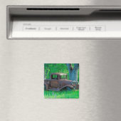Rusted truck in a meadow magnet (In Situ (Geschirrspüler))