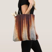 Rustgezogene Grunge Wand: Texturierte Saging Tasche (Von Nahem)