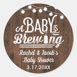 Rustic A Baby wird Baby Shower Fevor Label Runder Aufkleber