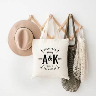 Rustic Arrow Family Monogram Farmhouse Tasche