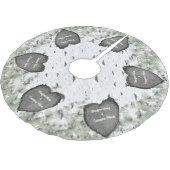 Rustic Aspen Bark Wood Carved Hearts Paare Namen Polyester Weihnachtsbaumdecke (Schrägansicht)