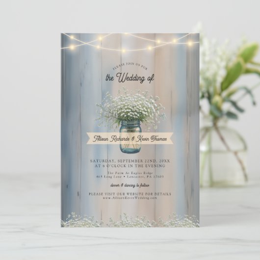 Rustic Baby's Breath Mason Jar Wedding Einladung (Stehend Vorderseite)