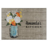 Rustic Barn Hydrangea Floral Mason Jar Monogram Schneidebrett (Vorderseite)