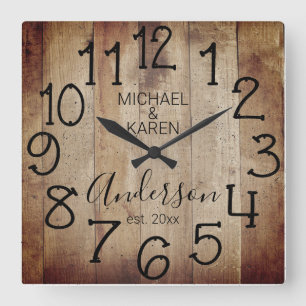 Rustic Barn Wood Farmhouse Custom Family Name Quadratische Wanduhr