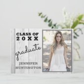 Rustic Barnwood Foto 2025 Graduation Party Einladung (Stehend Vorderseite)