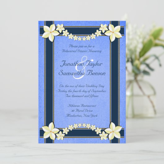 Rustic Blue Floral Wedding Probe Dinner einladen Einladung (Stehend Vorderseite)