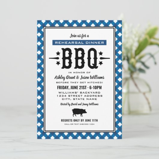 Rustic Blue Gingham Wedding Probe Dinner GRILLEN Einladung (Stehend Vorderseite)
