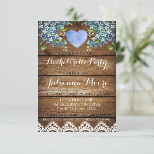 Rustic Blue Hydrangea/Lace Junggeselinnen-Abschied Einladung (Stehend Vorderseite)