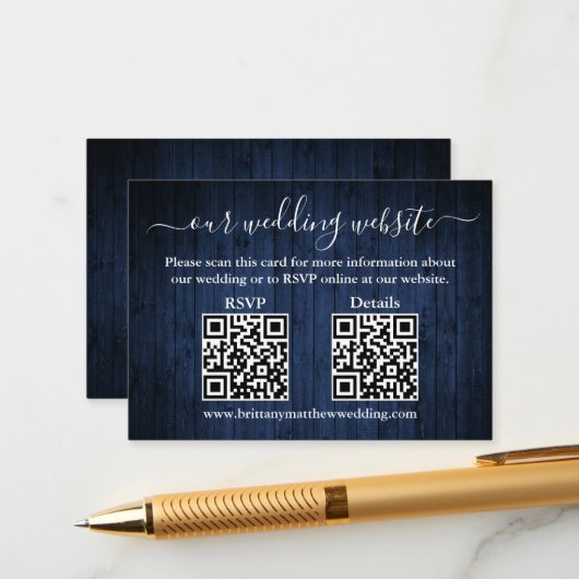 Rustic Blue Wood 2 QR Hochzeit RSVP Details Begleitkarte (Vorderseite/Rückseite Beispiel)