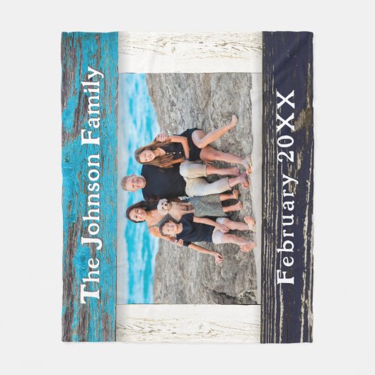 Rustic Blue Wood Frame Family Name Fleecedecke (Vorderseite)