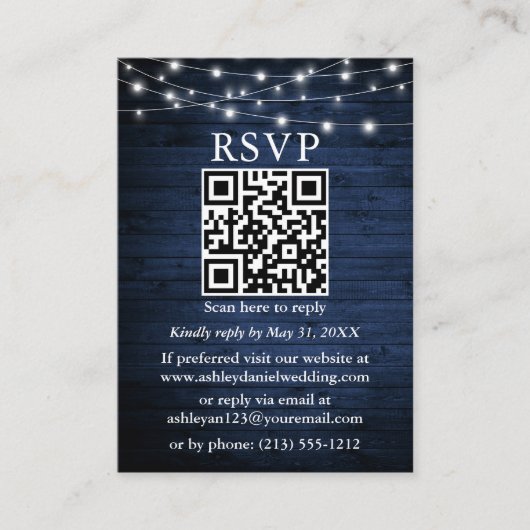 Rustic Blue Wood String Lights QR Wedding RSVP Begleitkarte (Vorderseite)