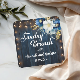Rustic Blue Wood White Floral Sonntag Brunch Quadratischer Aufkleber
