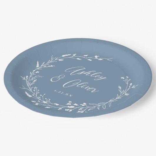 Rustic Boho Dusty Blue Wildblume Blumenhochzeit Pappteller (Schrägansicht)