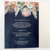 Rustic Boho Earthy Floral Pampas Navy Blue Wedding Dreifach Gefaltete Einladung (Innen Erste Seite)