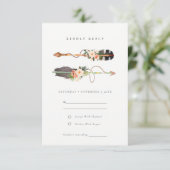 Rustic Boho Feather Floral Arrow Wedding RSVP Begleitkarte (Stehend Vorderseite)