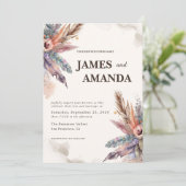 Rustic Boho Feather Wedding Einladung (Stehend Vorderseite)