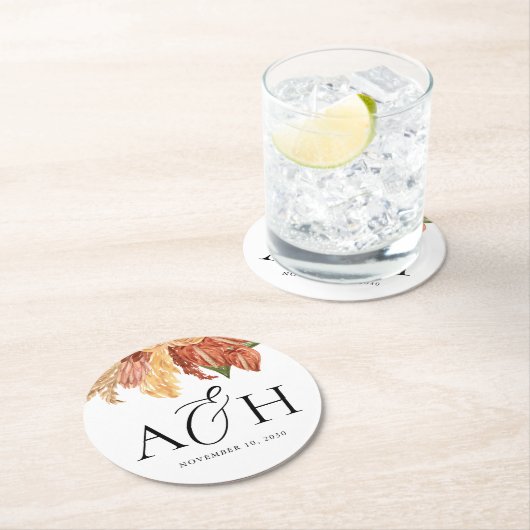 Rustic Boho Palm Leaf Monogram Wedding Runder Pappuntersetzer (Vor Ort)